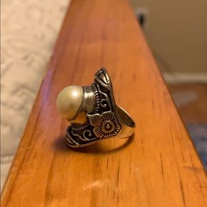 Sterling silver and pearl statement ring size 6